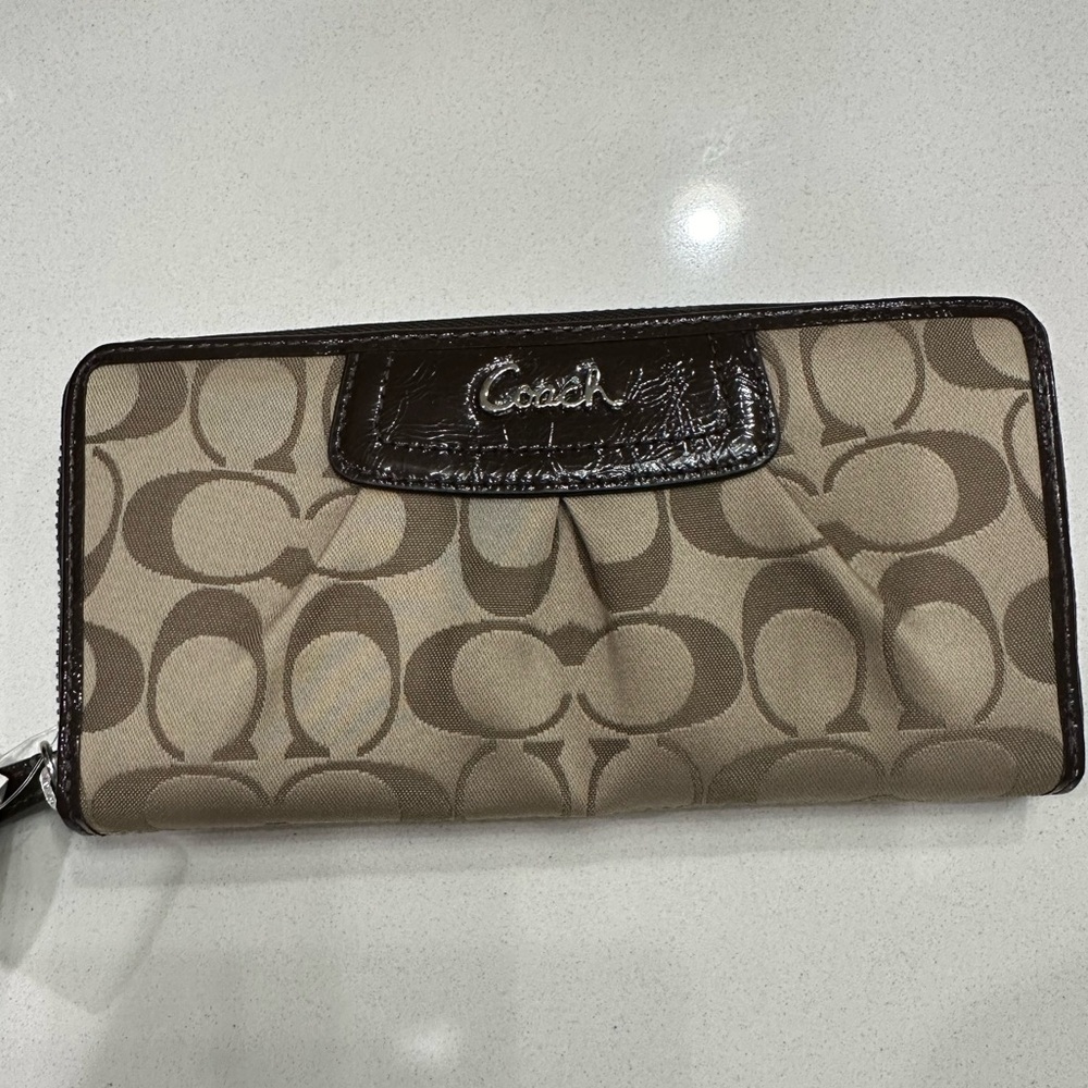COPY - New with tags coach wallet